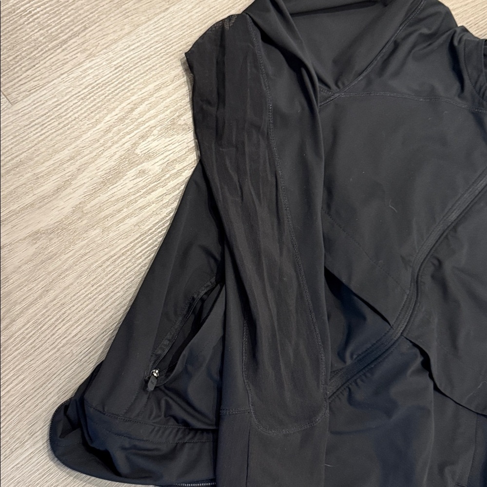 Lululemon Zip Up Jacket - Picture 4 of 5